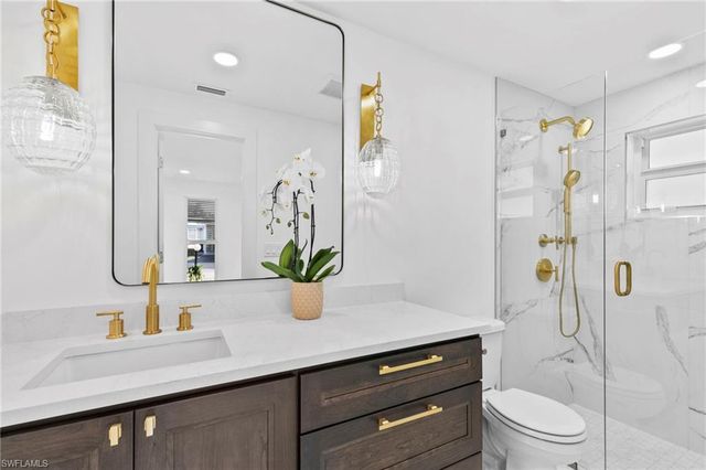 17 Knights Bridge RD, Naples, FL 34112