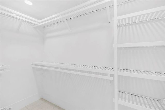 17 Knights Bridge RD, Naples, FL 34112