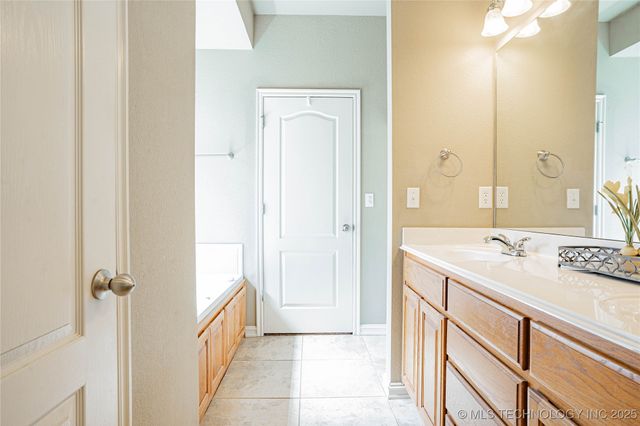 10473 E 143rd Court N, Collinsville, OK 74021