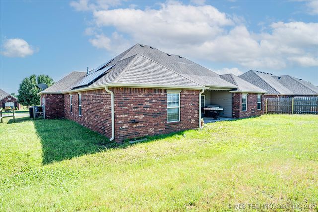 10473 E 143rd Court N, Collinsville, OK 74021
