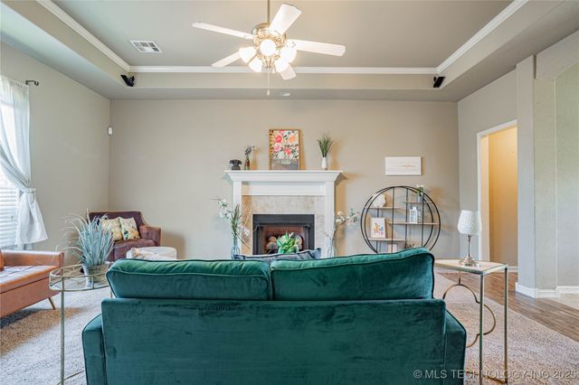 10473 E 143rd Court N, Collinsville, OK 74021