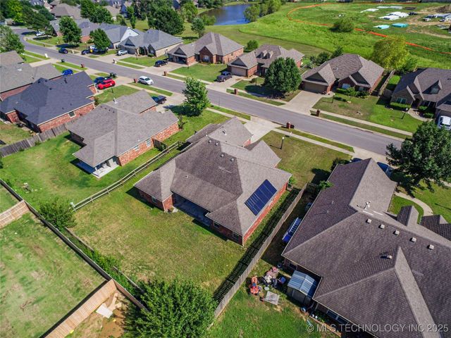 10473 E 143rd Court N, Collinsville, OK 74021