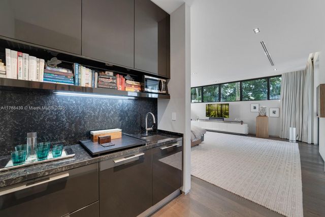 4780 SW 86th Ter, Miami, FL 33143