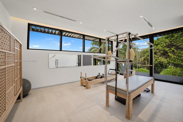 4780 SW 86th Ter, Miami, FL 33143