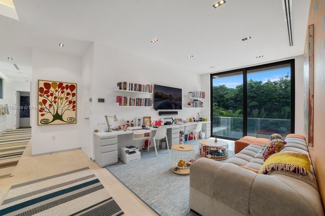 4780 SW 86th Ter, Miami, FL 33143