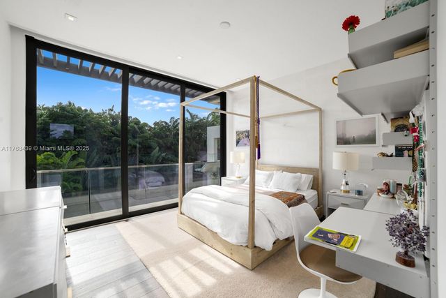 4780 SW 86th Ter, Miami, FL 33143