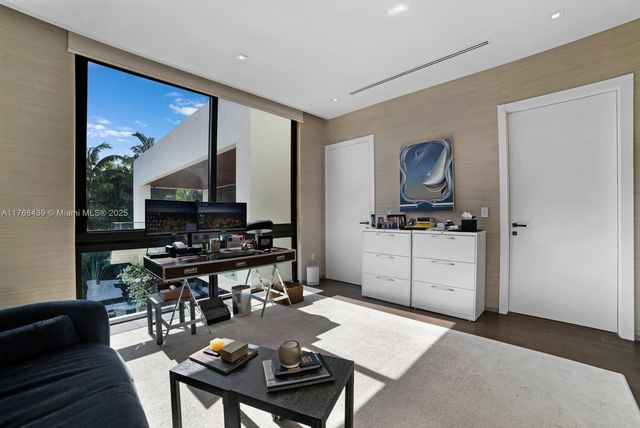 4780 SW 86th Ter, Miami, FL 33143