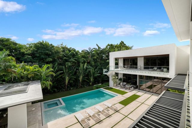 4780 SW 86th Ter, Miami, FL 33143