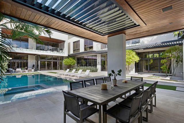 4780 SW 86th Ter, Miami, FL 33143