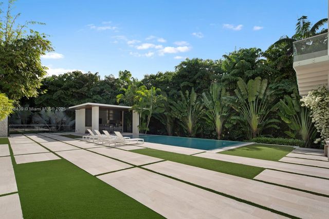 4780 SW 86th Ter, Miami, FL 33143