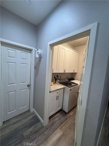 11843 Ivy, Hesperia, CA 92345