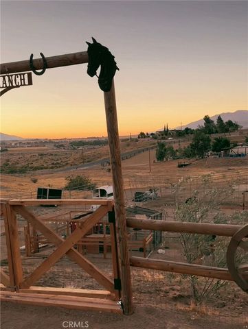 11843 Ivy, Hesperia, CA 92345