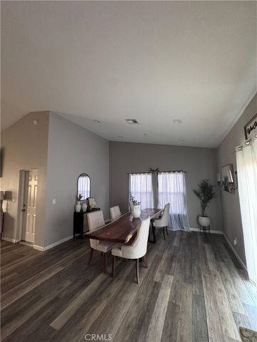 11843 Ivy, Hesperia, CA 92345