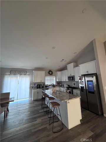 11843 Ivy, Hesperia, CA 92345