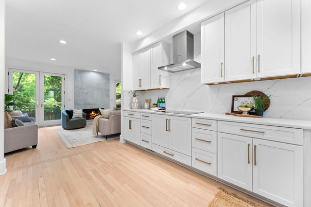 709 N 5th Avenue, Ann Arbor, MI 48104