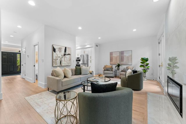 709 N 5th Avenue, Ann Arbor, MI 48104