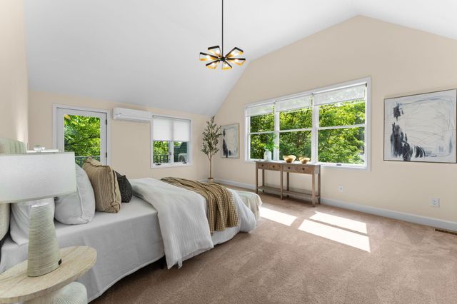 709 N 5th Avenue, Ann Arbor, MI 48104