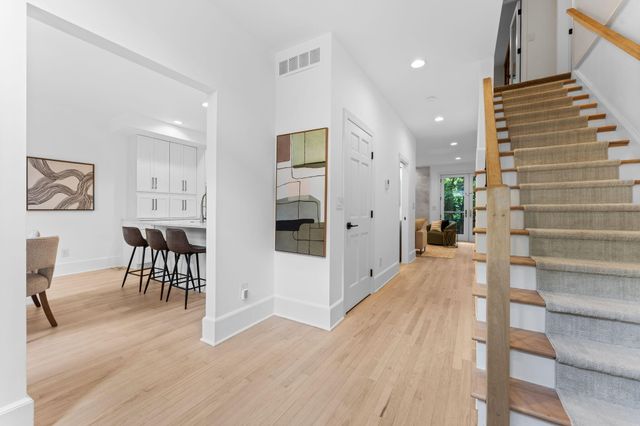 709 N 5th Avenue, Ann Arbor, MI 48104