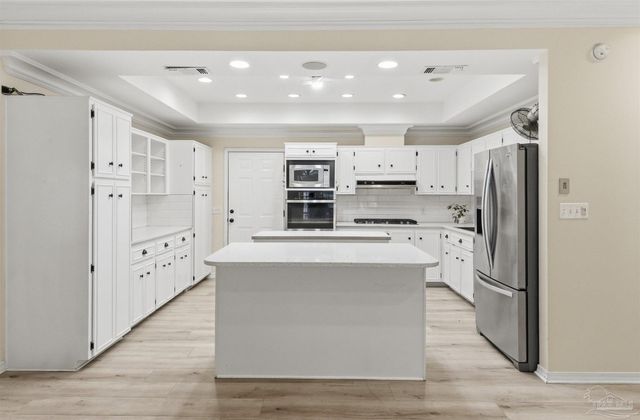 2437 W Bayshore Rd, Gulf Breeze, FL 32563