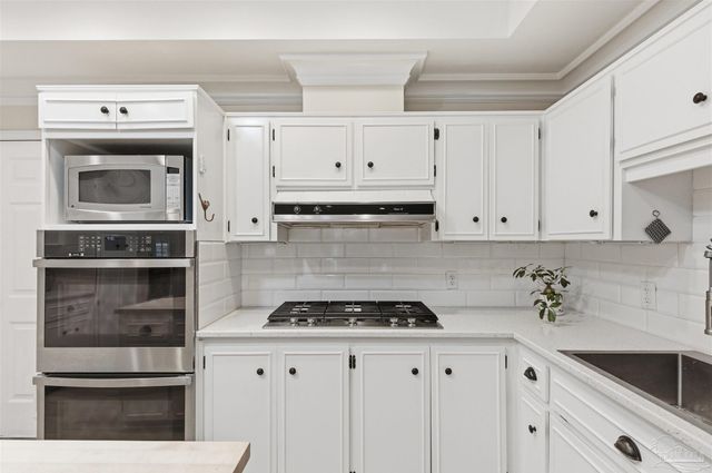 2437 W Bayshore Rd, Gulf Breeze, FL 32563