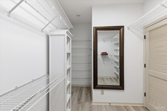 2437 W Bayshore Rd, Gulf Breeze, FL 32563