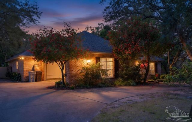 2437 W Bayshore Rd, Gulf Breeze, FL 32563