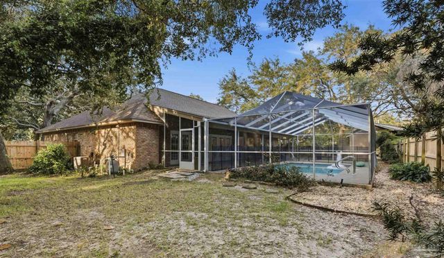 2437 W Bayshore Rd, Gulf Breeze, FL 32563