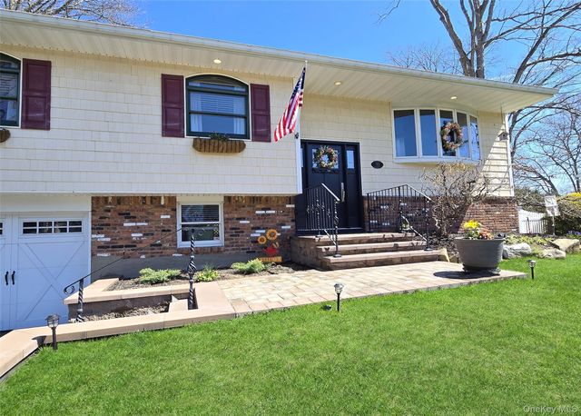 153 Jackson Avenue S, Saint James, NY 11780