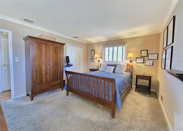153 Jackson Avenue S, Saint James, NY 11780