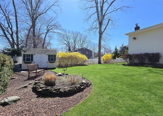 153 Jackson Avenue S, Saint James, NY 11780