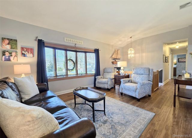 153 Jackson Avenue S, Saint James, NY 11780