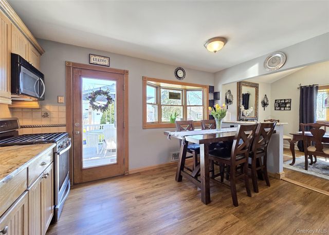 153 Jackson Avenue S, Saint James, NY 11780