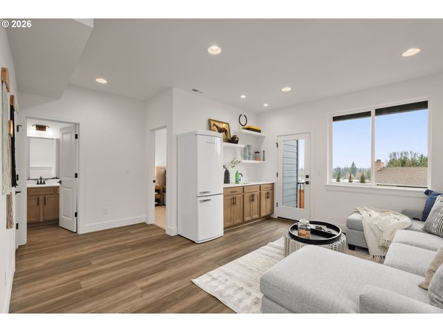 19836 Sw Lou Ln L-22, Beaverton, OR 97007