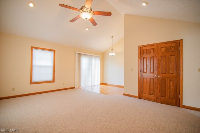 100A 37th Street, Vienna, WV 26105
