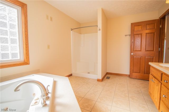 100A 37th Street, Vienna, WV 26105