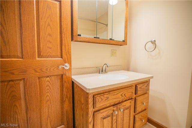 100A 37th Street, Vienna, WV 26105
