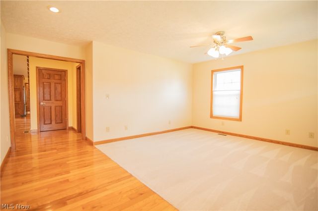 100A 37th Street, Vienna, WV 26105