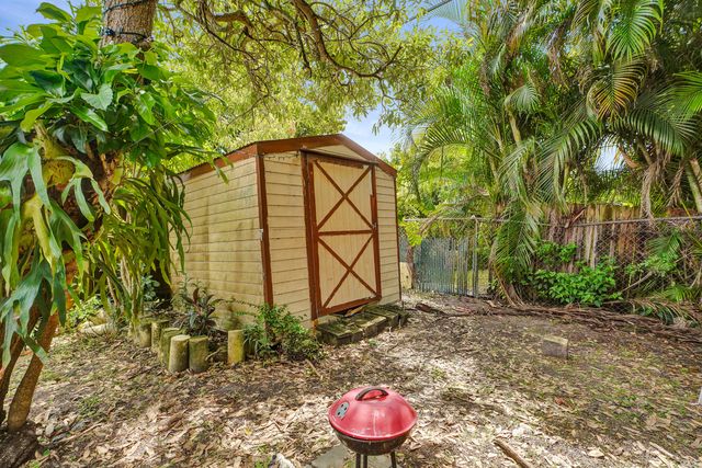 3630 SW 40th Street, West Park, FL 33023