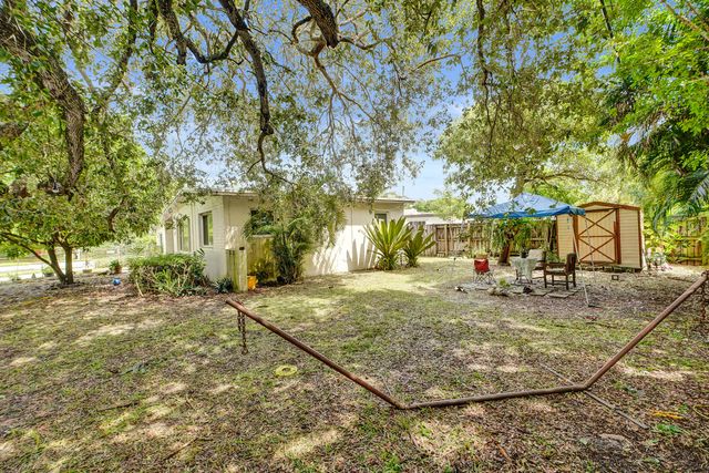 3630 SW 40th Street, West Park, FL 33023