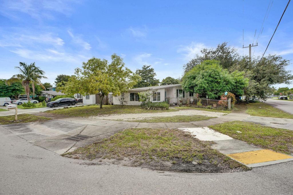 3630 SW 40th Street, West Park, FL 33023