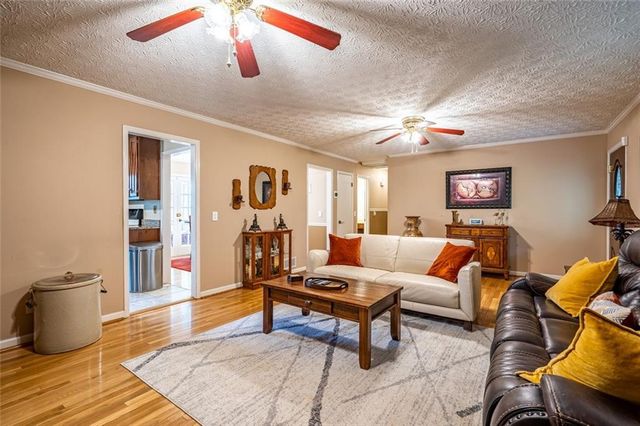 465-A Dobbs Road B, Woodstock, GA 30188