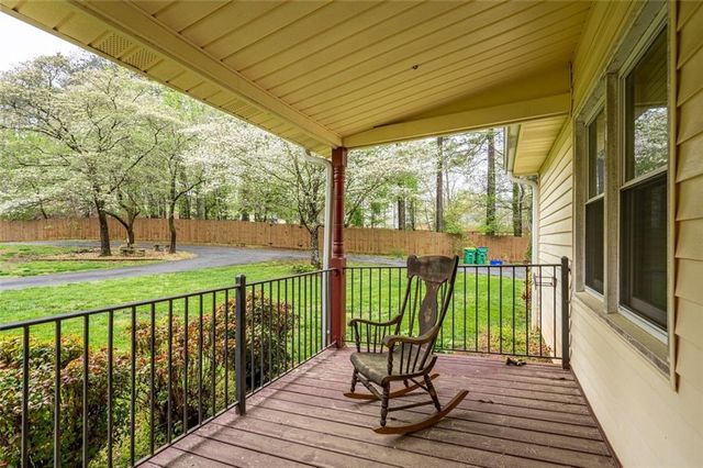 465-A Dobbs Road B, Woodstock, GA 30188