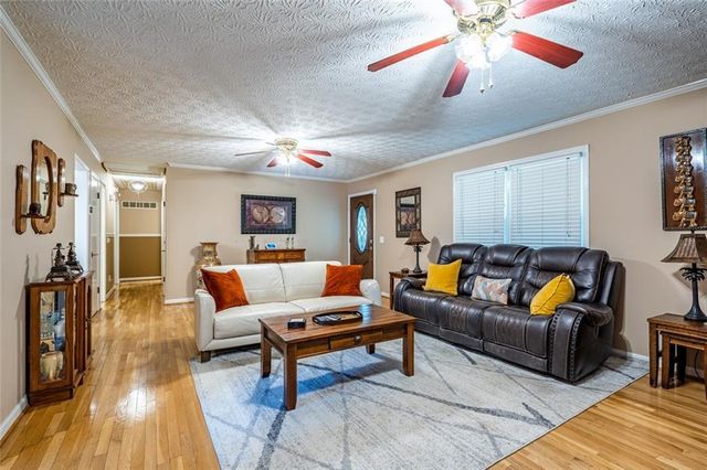 465-A Dobbs Road B, Woodstock, GA 30188