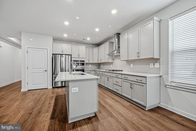 676 MAYFIELD FALLS DR, Newark, DE 19702