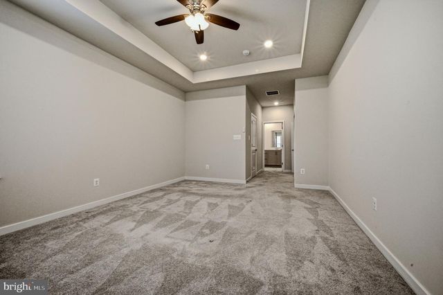 676 MAYFIELD FALLS DR, Newark, DE 19702