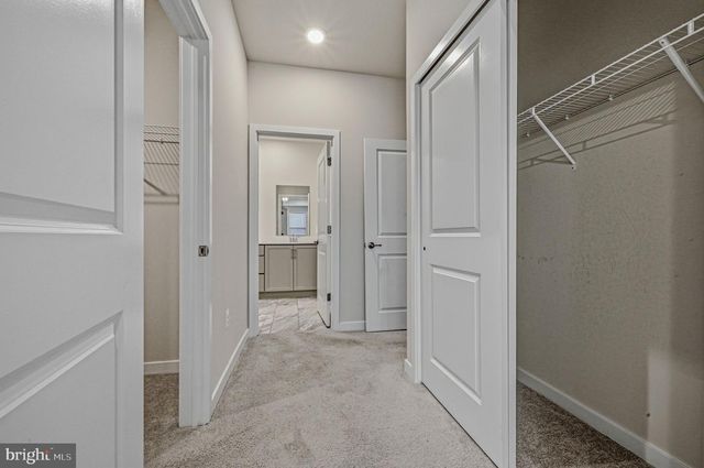 676 MAYFIELD FALLS DR, Newark, DE 19702