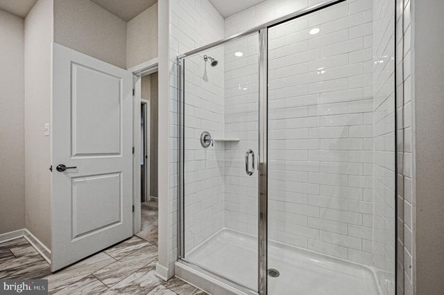 676 MAYFIELD FALLS DR, Newark, DE 19702