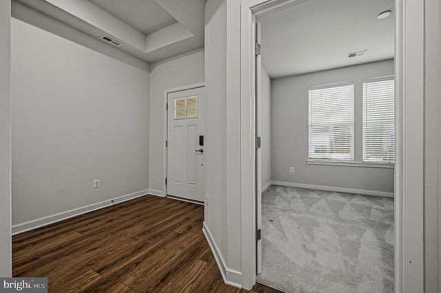 676 MAYFIELD FALLS DR, Newark, DE 19702