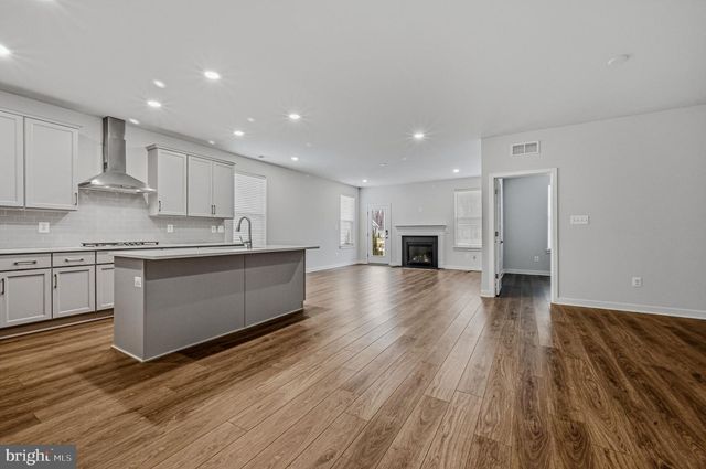 676 MAYFIELD FALLS DR, Newark, DE 19702