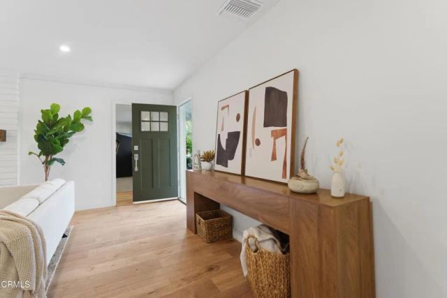 22718 Cantlay Street, Los Angeles, CA 91307
